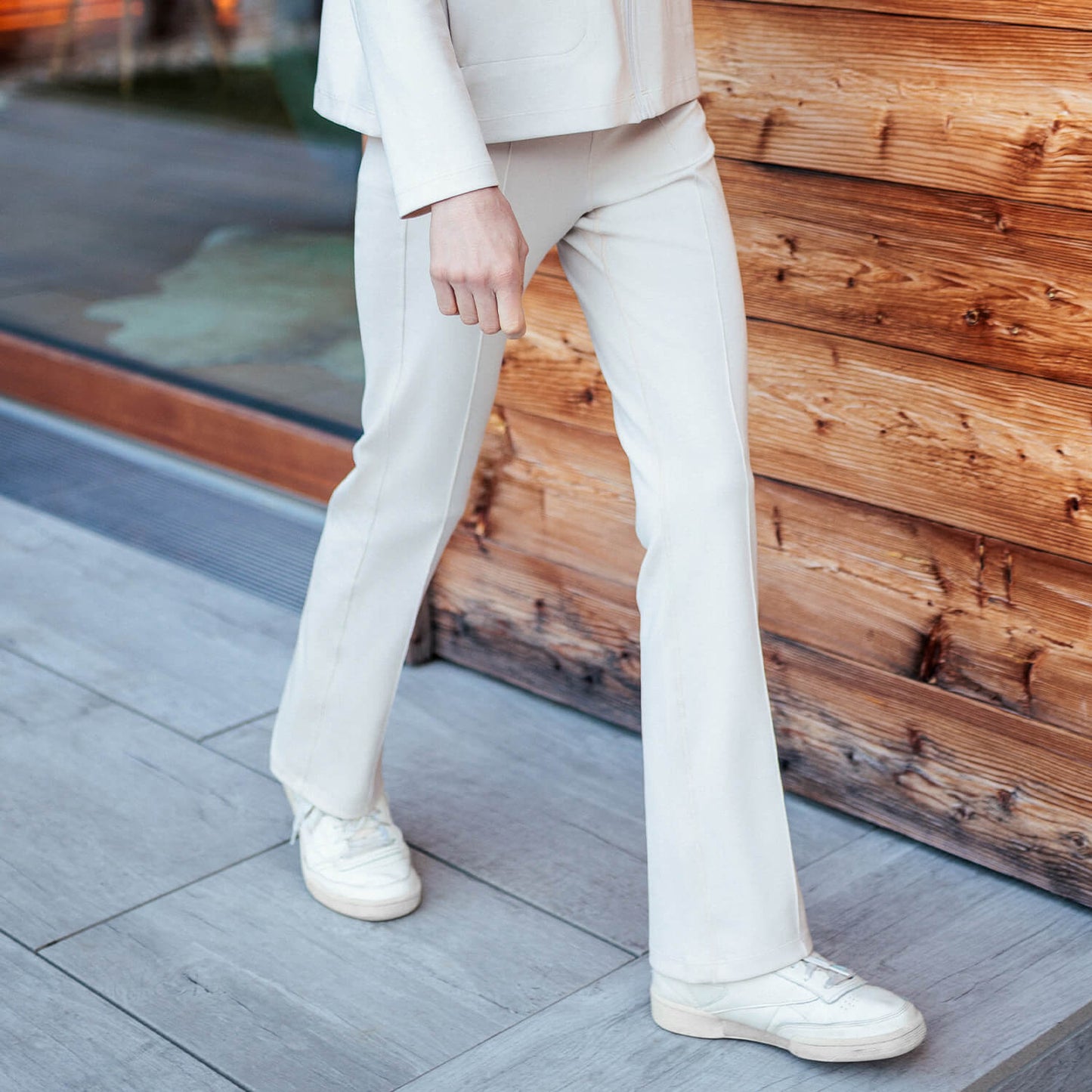 Comfortable travel pants women || Sandstone