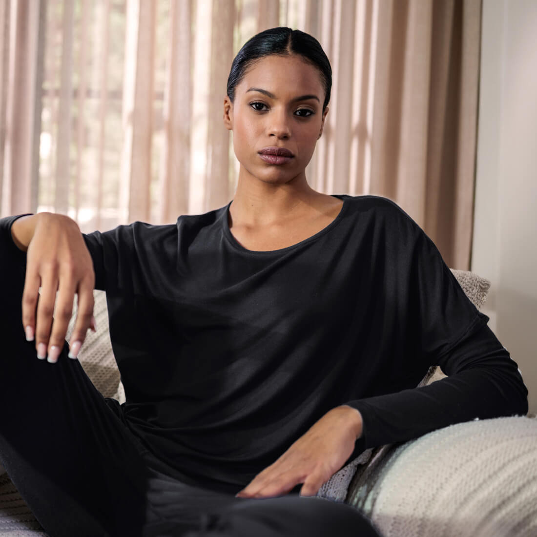 Moisture wicking sleep shirt || Black