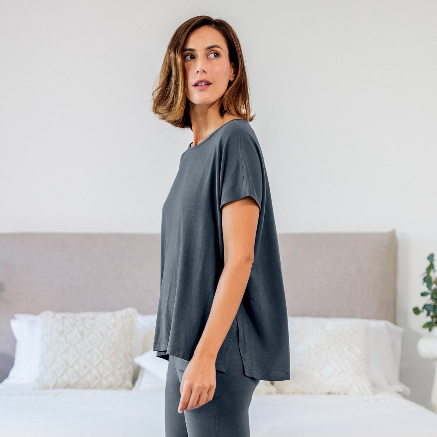 Wide sleep t-shirt || Deep grey